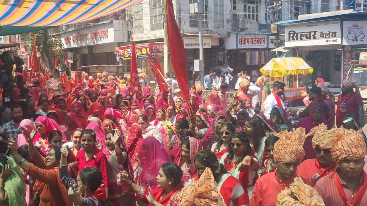शिवगंज नगर में राज बोयासा का आस्था और श्रद्धा का संगम, देवी देवताओं की झांकियों के साथ निकाली शोभायात्रा,