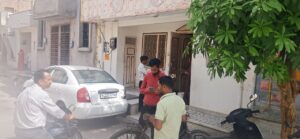 सुमेरपुर में सफाई निरीक्षण बना विवाद का कारण वार्ड पार्षद और स्थानीय लोगों ने निरीक्षण टीम को घेरा, बोले- “पहले गंदगी हटाओ, फिर फोटो खिंचवाओ” 3 photo 2026 05 24 10 41 20